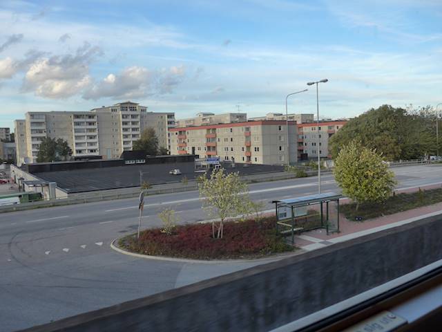 Norsborg sett från tunnelbanan 2018 [foto: Henrik Hemrin]